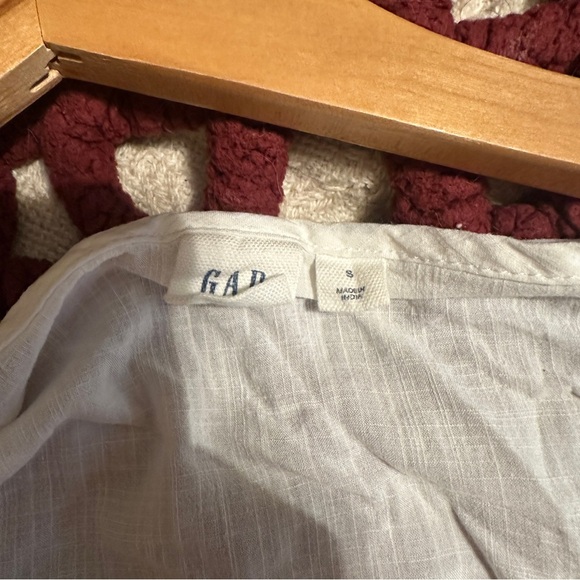 GAP Beautiful Embroidered Top Rayon Cotton3/4 Sleeves women S - Picture 8 of 9